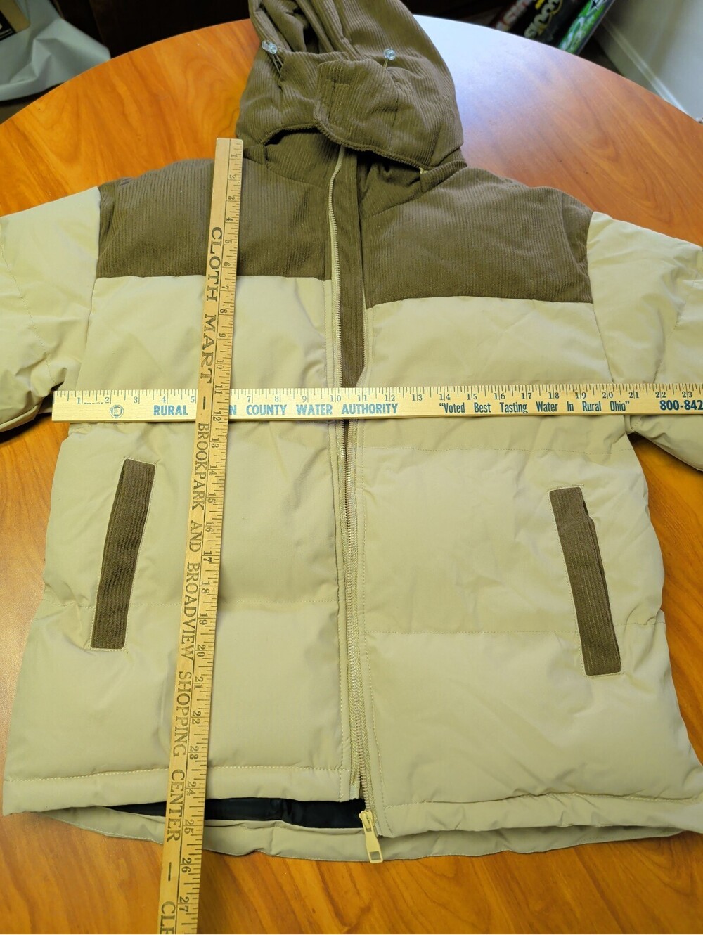 Men's Medium Two-Tone Puffer Jacket with Hood